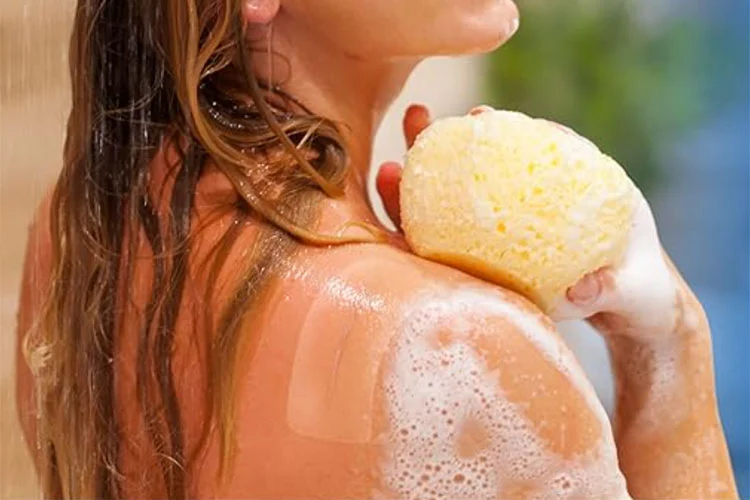 सिंगापुर फर्म ने आरएनए-संचालित त्वचा के रंग का निशान पैच का अनावरण किया